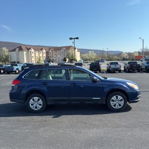 SUBARU OUTBACK BASE - 10