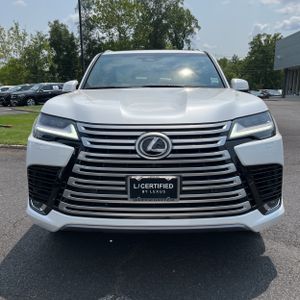 2025 Lexus LX 600 LUXURY photo 10