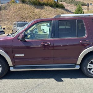 FORD EXPLORER EDDIE BAUER - 4