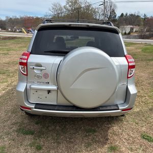 Toyota RAV4 Limited - 7