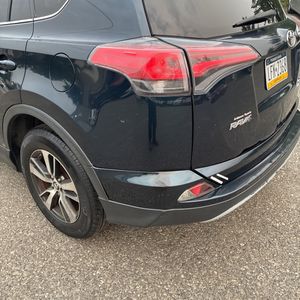 2017 Toyota RAV4 XLE — миниатюра 51