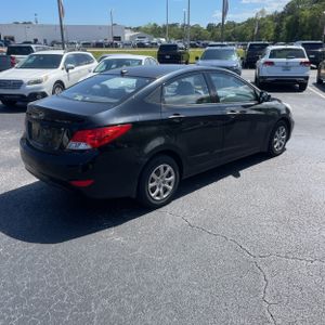 HYUNDAI ACCENT GLS - 8