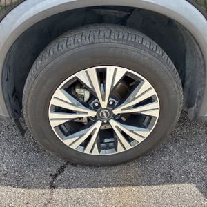 2023 Nissan ROGUE SV — миниатюра 17