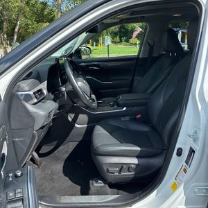 صورة مصغرة 32 لـ 2024 Toyota HIGHLANDER PLATINUM