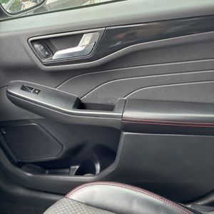 صورة 69 لـ 2023 FORD ESCAPE ST-LINE