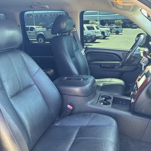 صورة مصغرة 32 لـ 2013 Chevrolet SUBURBAN LT