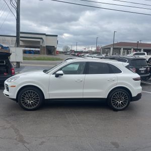 PORSCHE CAYENNE S - 3