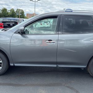 2019 Nissan PATHFINDER SV 照片 4