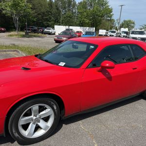 DODGE CHALLENGER SXT - 2