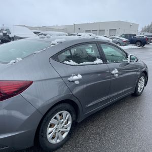 HYUNDAI ELANTRA SE - 9