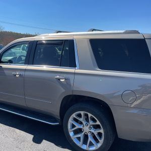 Chevrolet Tahoe Premier - 6
