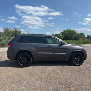 2017 JEEP GRAND CHEROKEE ALTITUDE — фото 10