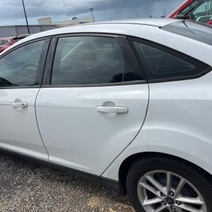 صورة 6 لـ 2016 FORD FOCUS SE