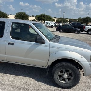 صورة مصغرة 13 لـ 2004 Nissan FRONTIER XE-V6