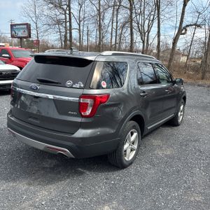 FORD EXPLORER XLT - 8