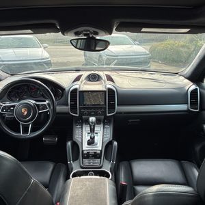 صورة 35 لـ 2016 Porsche CAYENNE GTS