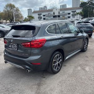 BMW X1 XDRIVE28I - 8