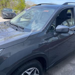 SUBARU FORESTER PREMIUM - 2