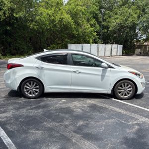 HYUNDAI ELANTRA - 10