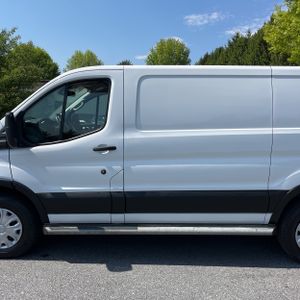 FORD TRANSIT 250 - 4