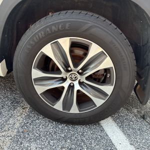 صورة مصغرة 18 لـ 2023 Toyota HIGHLANDER XLE