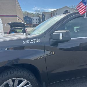 CHEVROLET SILVERADO 1500 HIGH COUNTRY - 2