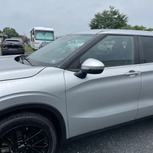 2022 Mitsubishi OUTLANDER ES 2.5 S-AWC 照片 2