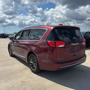 CHRYSLER PACIFICA TOURING L - 6