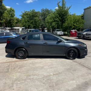 2021 KIA FORTE FE 照片 10