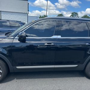 2024 KIA TELLURIDE S photo 4