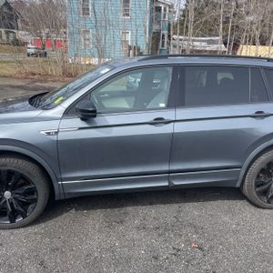 VOLKSWAGEN TIGUAN SE R-LINE BLACK 4MOTION - 4