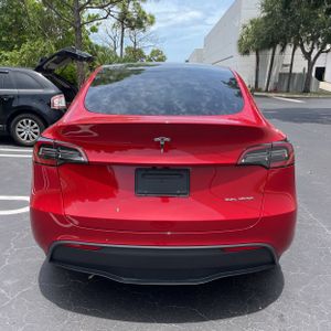 TESLA MODEL Y LONG RANGE - 7