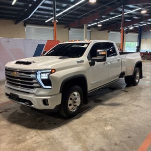 CHEVROLET SILVERADO 3500HD HIGH COUNTRY - 1