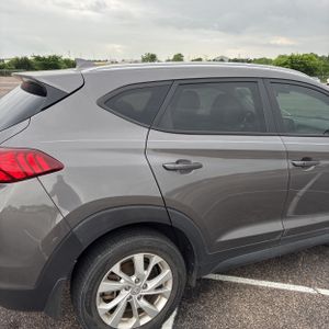 HYUNDAI TUCSON VALUE - 9