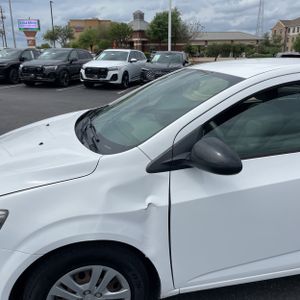 CHEVROLET SONIC LS AUTO - 2