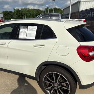 MERCEDES-BENZ GLA - 6