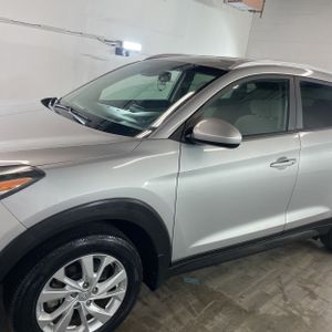 HYUNDAI TUCSON VALUE - 2