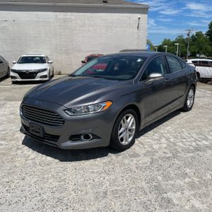 FORD FUSION SE - 1