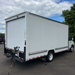 FORD E-350 CUTAWAY - 8