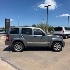JEEP LIBERTY SPORT - 10