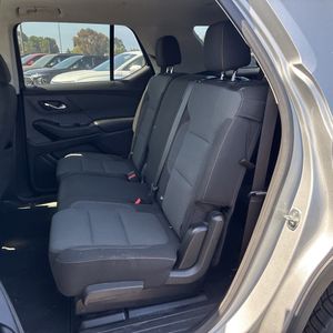 2021 Chevrolet TRAVERSE LS — миниатюра 33