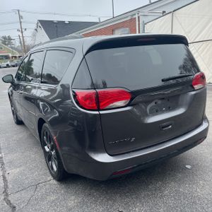 CHRYSLER PACIFICA TOURING - 3