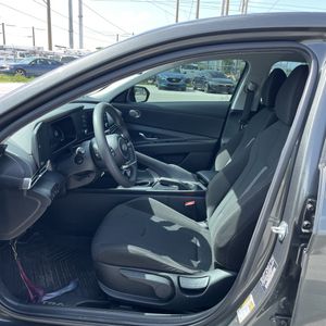 صورة مصغرة 32 لـ 2024 Hyundai ELANTRA SE