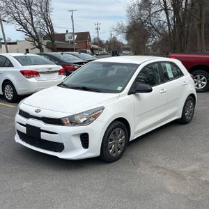 KIA RIO 5-DOOR S - 1