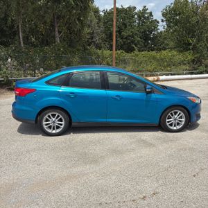 2017 FORD FOCUS SE — фото 10