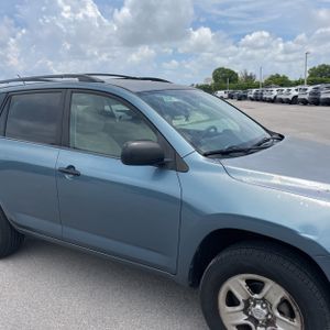 صورة مصغرة 13 لـ 2010 Toyota RAV4 BASE