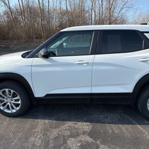 CHEVROLET TRAILBLAZER LS - 4