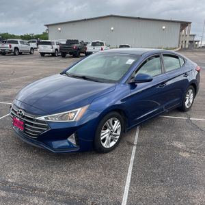 HYUNDAI ELANTRA SEL - 1