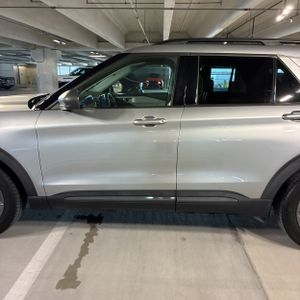 FORD EXPLORER XLT - 4