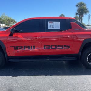 CHEVROLET SILVERADO EV TRAIL BOSS - 4